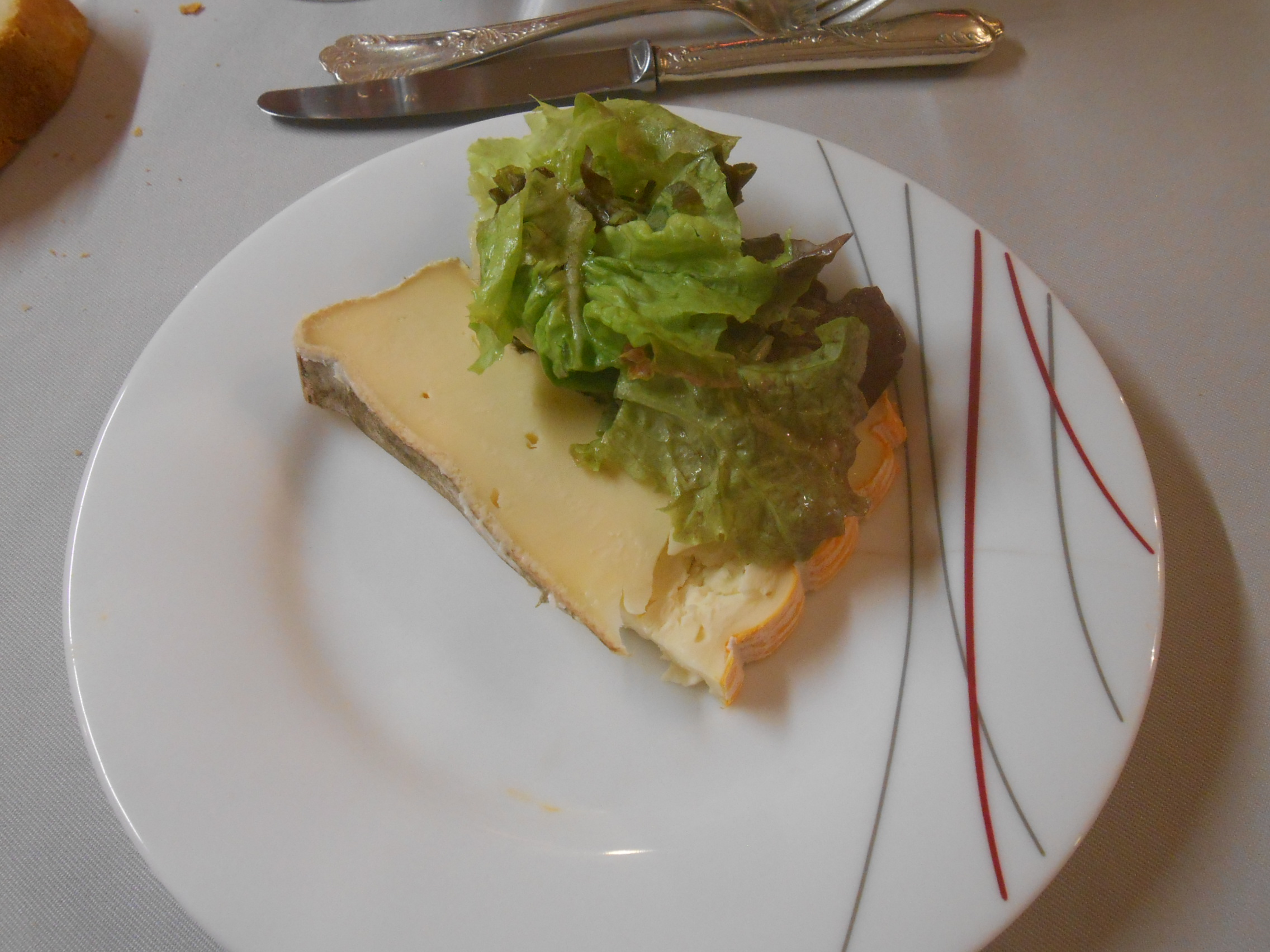 ASSIETTE DE FROMAGES ET SALADE